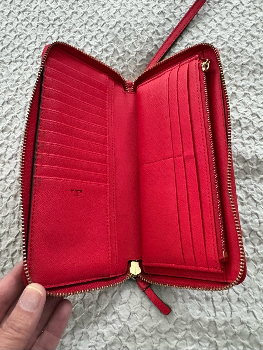 Tory Burch Bright Red Zip-Around Continental Wallet with Gold Logo - Picture 3 of 5